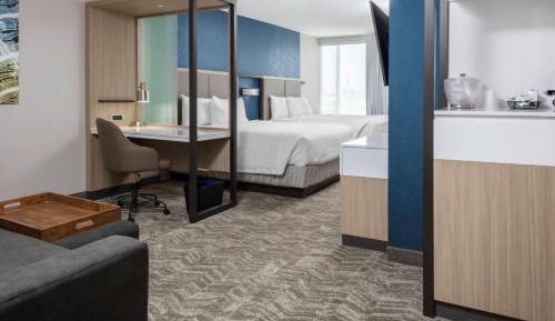 One Bedroom Studio Suite with Two Queen Beds, Trundle bed and city view