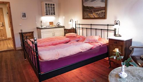 Small Suite