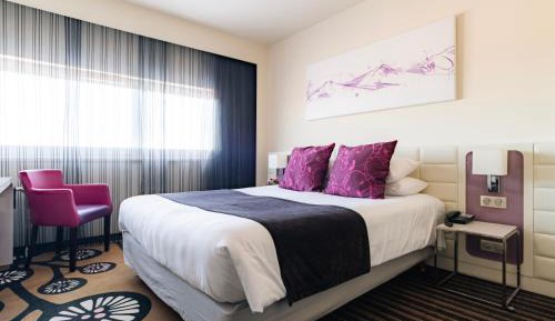 Standard Queen Room - Non-Smoking