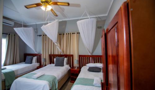 Triple Room with Private Bathroom