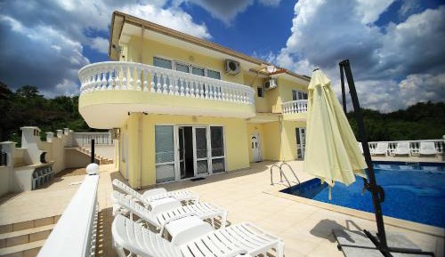 Six-Bedroom Villa with Private Pool 