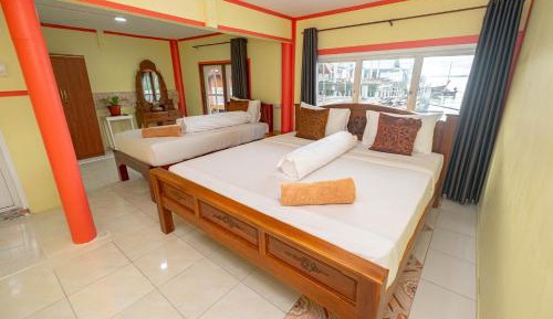 Deluxe Double or Twin Room 