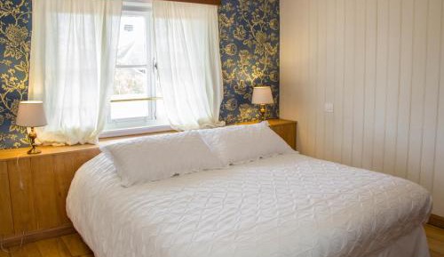 Suite with King Size Bed or Two Single Beds