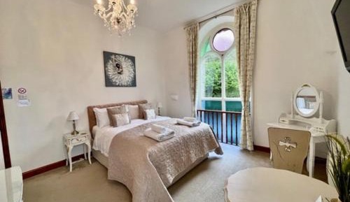 Superior King Room