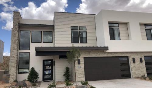 Eight-Bedroom Holiday Home