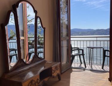 King Room with Lake View