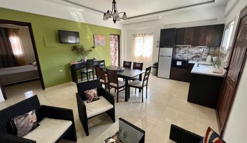 Deluxe Apartment