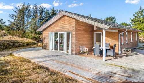 Three-Bedroom Vacation Home 