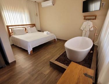 Suite with Hot Tub