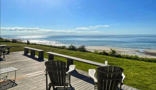 Five Bedroom Holiday Home