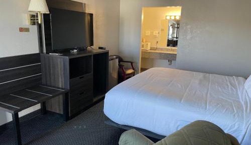 King Room - Non-Smoking