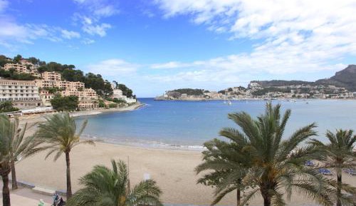 Superior Twin Room with balcony with frontal Sea View