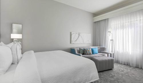 King Room with Sofa Bed