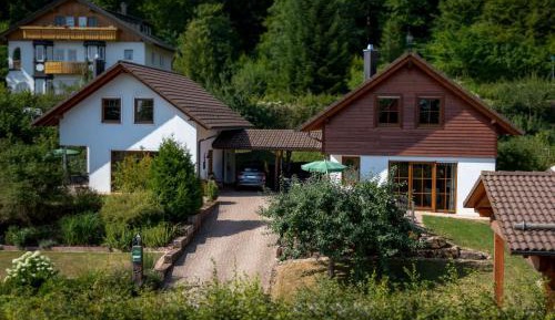 Three-Bedroom Holiday Home with Terrace