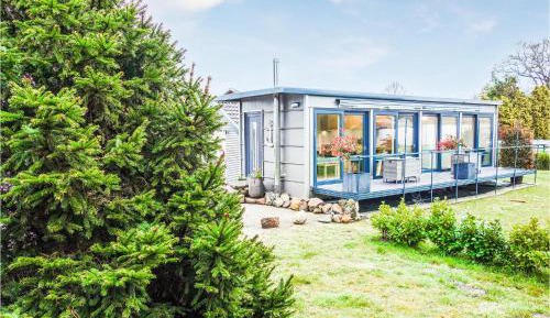 One-Bedroom Holiday Home