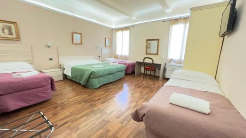 Standard Family Room