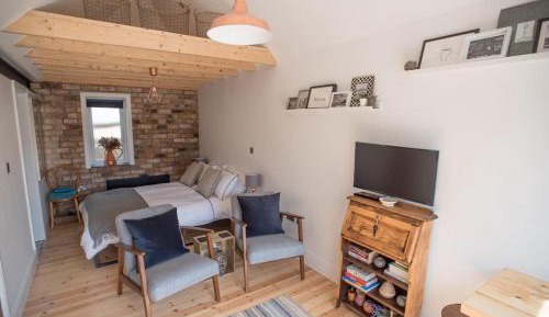 Studio with Garden View