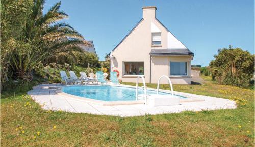 Three-Bedroom Holiday Home 