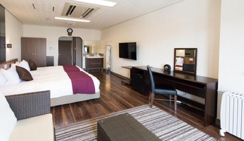 Japanese Modern Corner Room Dog Friendly with Ocean View