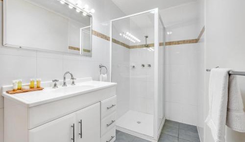 Budget Poolside Cabin