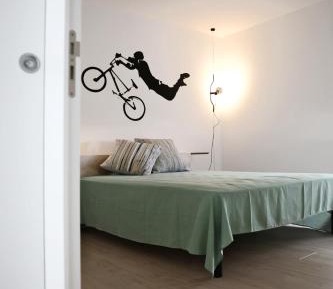 Two-Bedroom Apartment with Mountain View