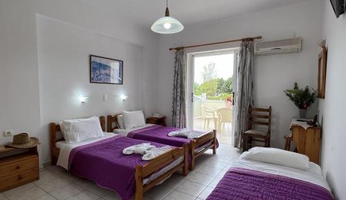 Apartment with Garden View