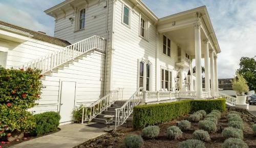 One Bedroom Apartment