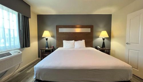 King Room - Non-Smoking