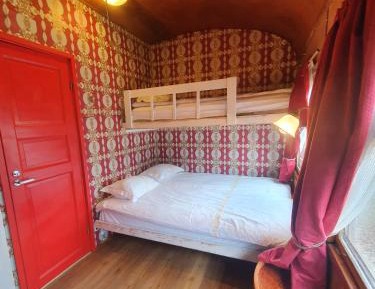 Triple Room with Private Bathroom
