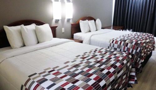 Deluxe Queen Room with Two Queen Beds Non-Smoking