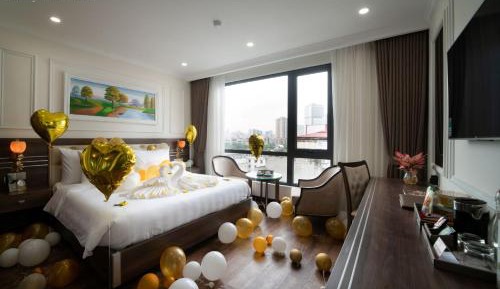 Deluxe Double Room with City View