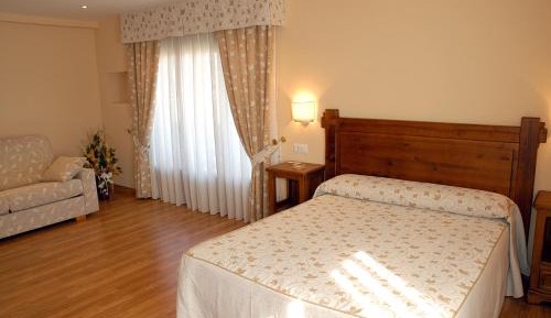 Superior Deluxe Double or Twin Room 