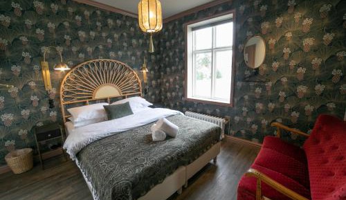 Deluxe Family Room