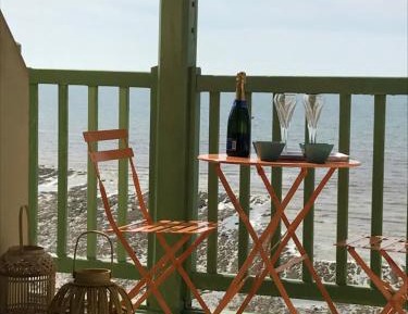 Apartment with Sea View (2nd Floor)