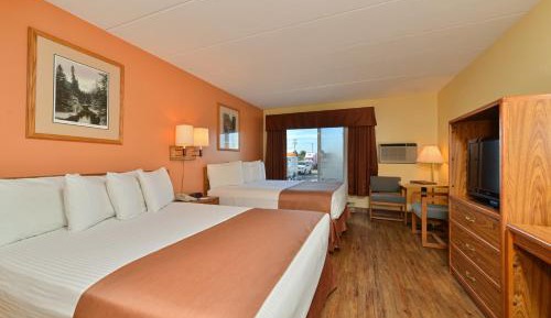 Queen Room with Two Queen Beds - Non-Smoking