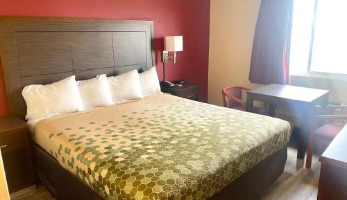 Standard King Room - Non-Smoking 