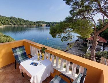 One-Bedroom Apartment with Terrace