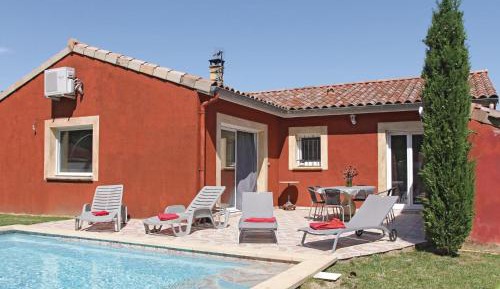 Three-Bedroom Holiday Home 