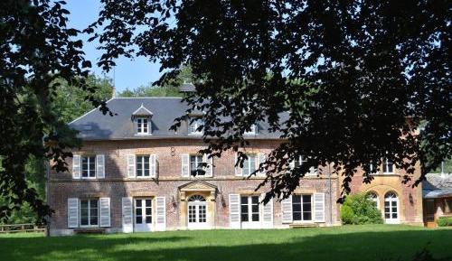 Seven-Bedroom House