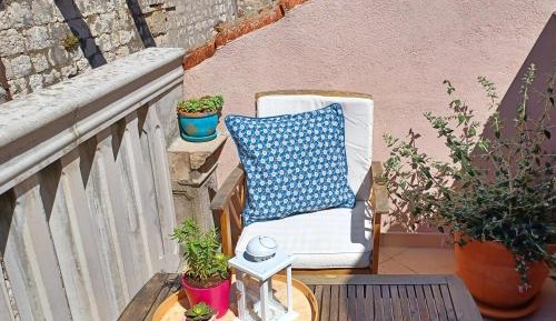 Apartment with Balcony