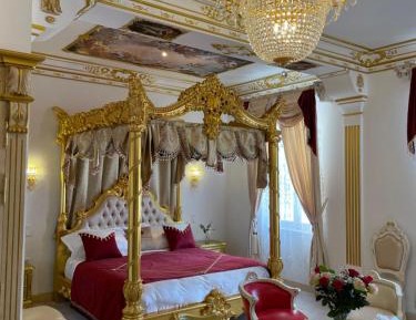 Deluxe Family Suite