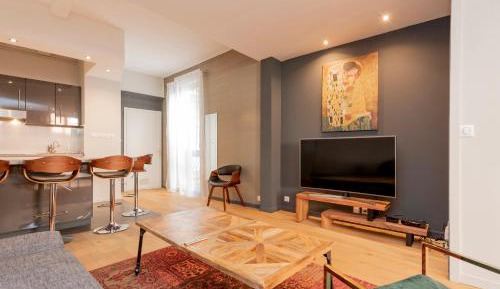 One-Bedroom Apartment