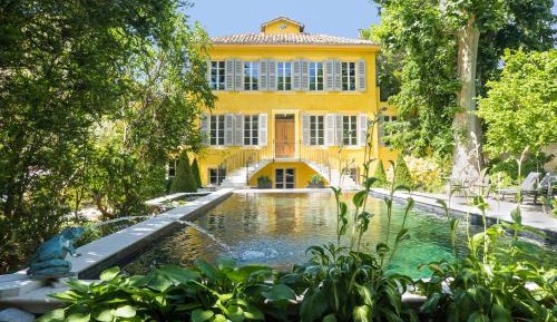 Deluxe King Suite - L'Estivale