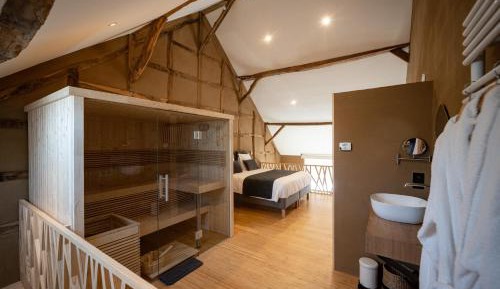 King Suite with Spa Bath