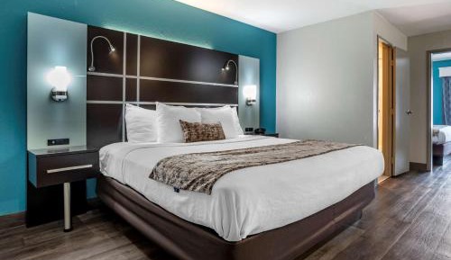 Suite with Two King Beds