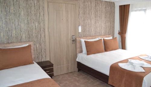 Triple Room with Balcony