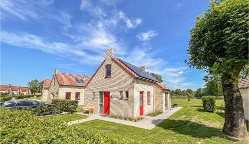 Three-Bedroom Holiday Home 