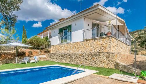 Three-Bedroom Holiday Home 
