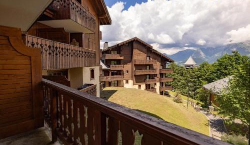 Superior One-Bedroom Apartment with Balcony