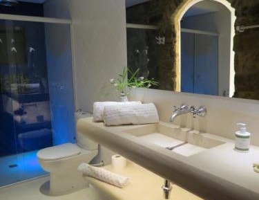 Standard Queen or Twin Room